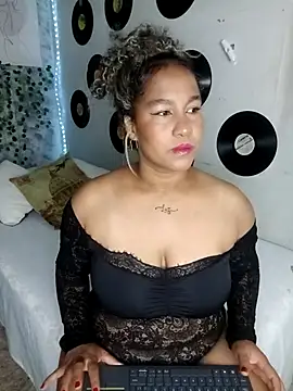 medusafox  online show from 11, 4, 2026