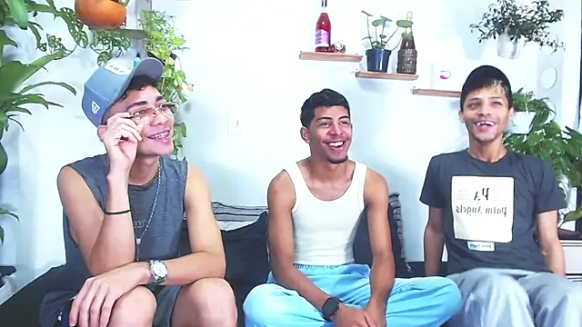 Snapshot of Lunar_Boys chatting on 27, 2, 2026 Lunar Boys online show from 27, 2, 2026