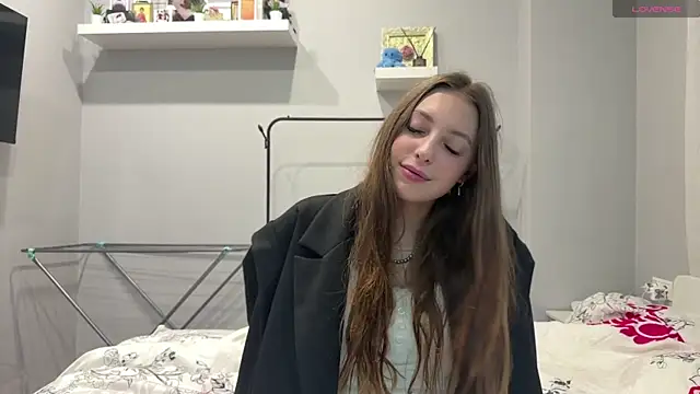 selena favn online show from 9, 6, 2026