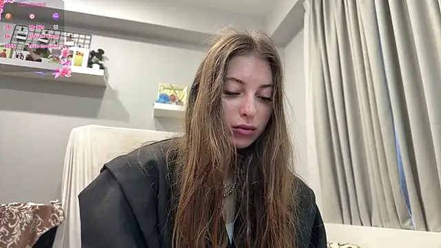 Snapshot of selena_favn chatting on 27, 6, 2026 selena favn online show from 27, 6, 2026