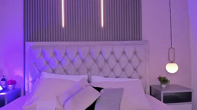 Valeria cute18 online show from 12, 3, 2026