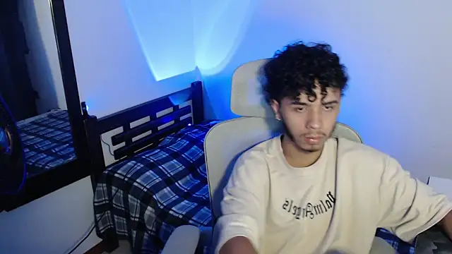 Snapshot of axeldarkk chatting on 3, 4, 2026 axeldarkk online show from 3, 4, 2026