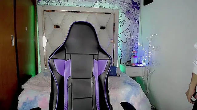 Larry craft online show from 21, 4, 2026