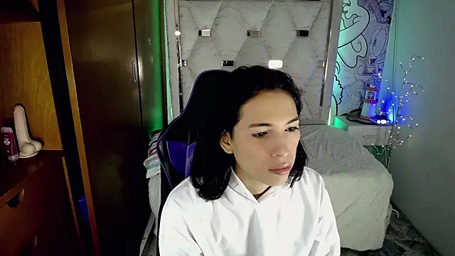 Larry craft online show from 23, 4, 2026