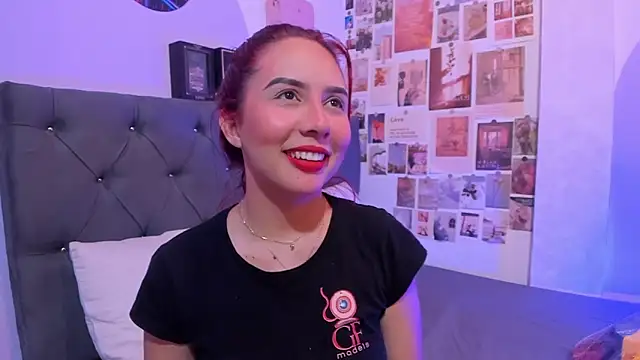 violeta blaze1 online show from 12, 6, 2026