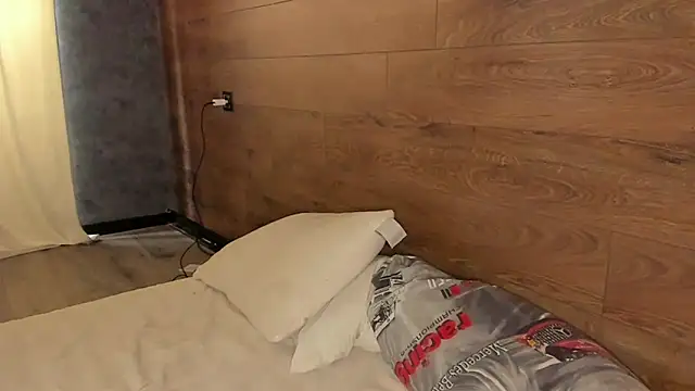 AmmyLuu online show from 25, 4, 2026