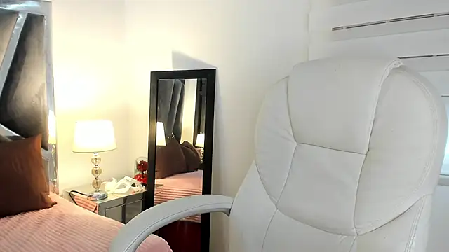 curvy samantta online show from 3, 3, 2026