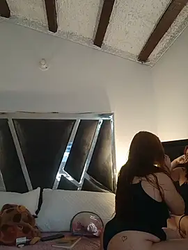 curvy samantta online show from 14, 3, 2026