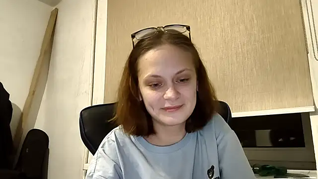 LuluSweetyGirl online show from 8, 3, 2026