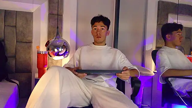 Austin Reedss online show from 18, 4, 2026