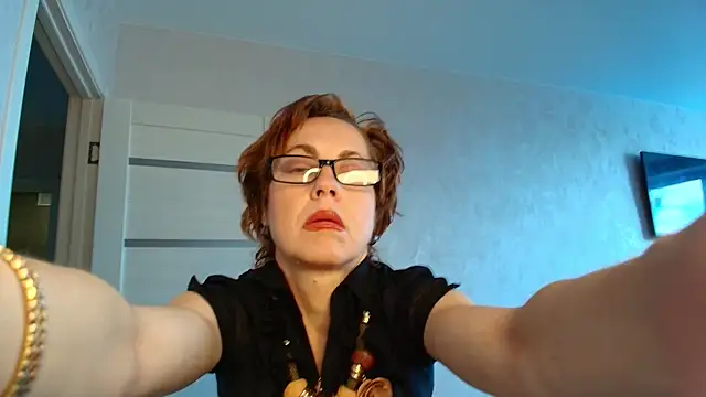 Snapshot of LioraWeiss chatting on 29, 4, 2026 LioraWeiss online show from 29, 4, 2026