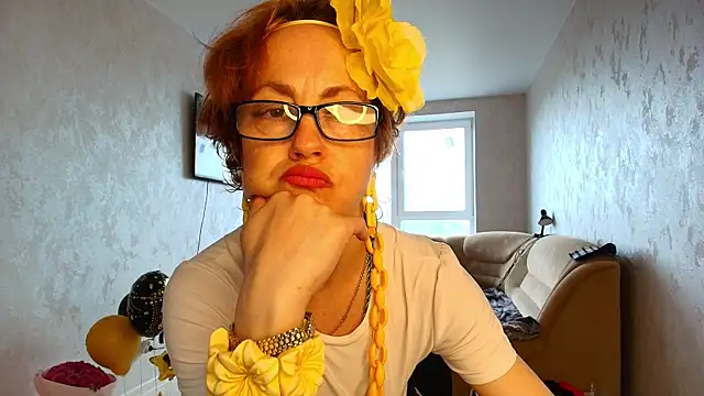 Snapshot of LioraWeiss chatting on 13, 5, 2026 LioraWeiss online show from 13, 5, 2026