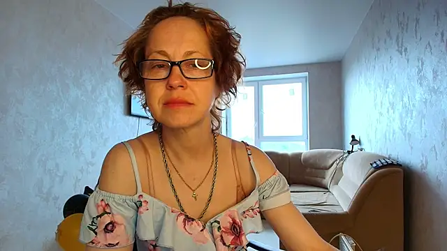 Snapshot of LioraWeiss chatting on 15, 5, 2026 LioraWeiss online show from 15, 5, 2026