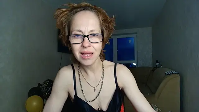 Snapshot of LioraWeiss chatting on 15, 5, 2026 LioraWeiss online show from 15, 5, 2026