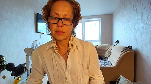 Snapshot of LioraWeiss chatting on 27, 5, 2026 LioraWeiss online show from 27, 5, 2026
