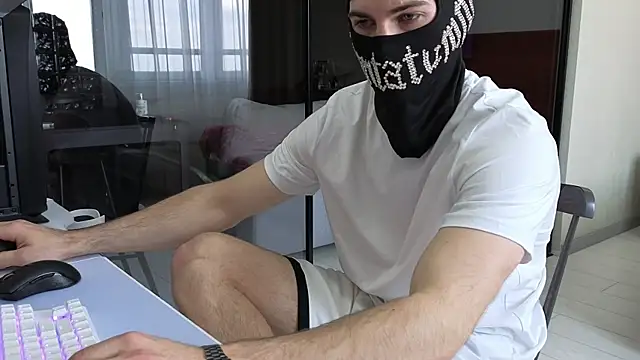 chantatummm online show from 24, 4, 2026