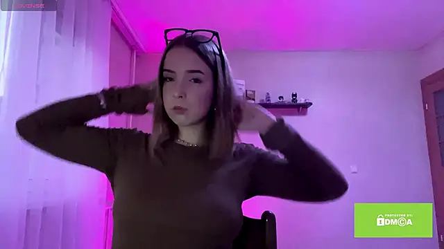 HillaryZelek online show from 6, 3, 2026