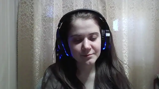 CarinaFolmar online show from 4, 3, 2026