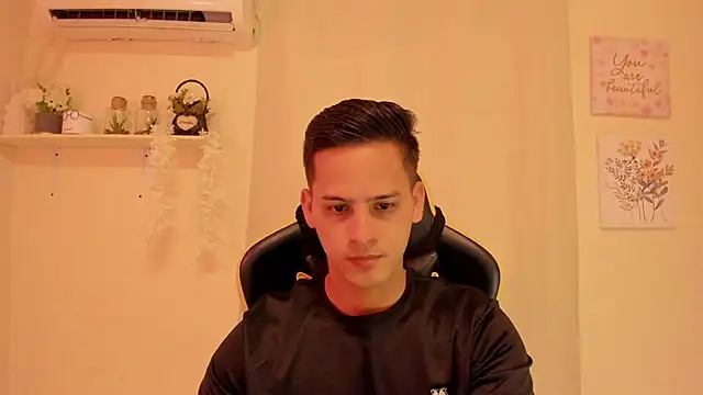 sexy andres01 online show from 11, 4, 2026