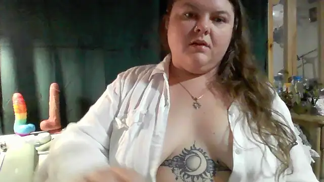 Snapshot of crystalizzze chatting on 11, 6, 2026 crystalizzze online show from 11, 6, 2026