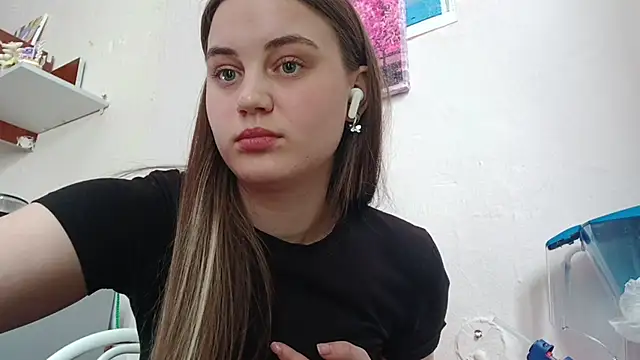 VeloraStar online show from 5, 3, 2026