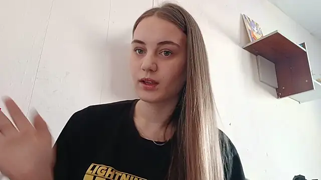 VeloraStar online show from 16, 3, 2026