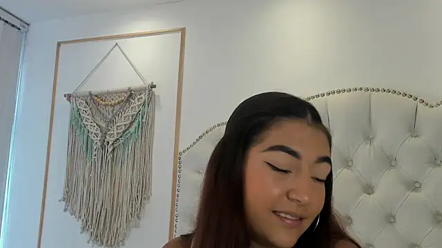 Sara funy online show from 7, 3, 2026