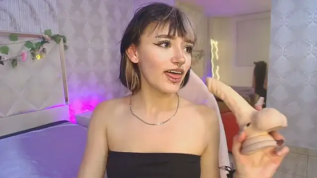 Snapshot of Cloee_tay1 chatting on 18, 7, 2026 Cloee tay1 online show from 18, 7, 2026