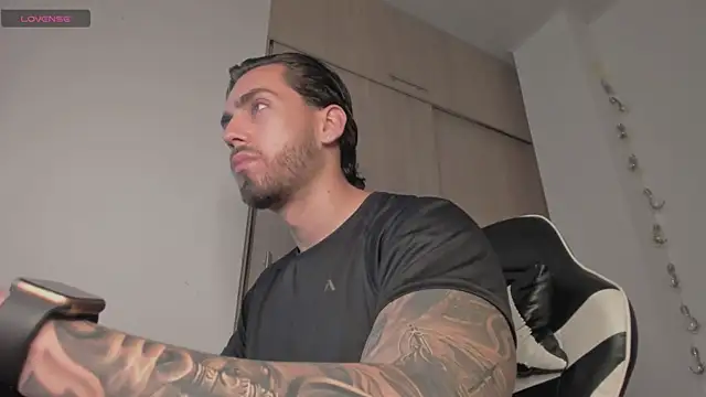 Axel  Blaze online show from 22, 4, 2026