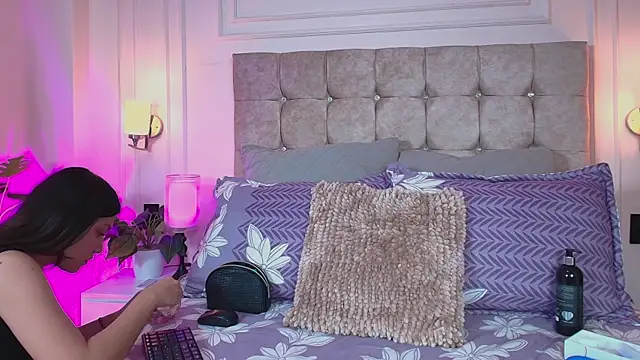 gabyevans4 online show from 17, 4, 2026
