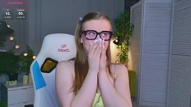 Sophie Peach  online show from 26, 4, 2026