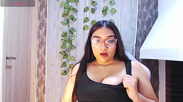 anyela donecm online show from 14, 4, 2026