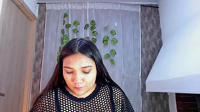 anyela donecm online show from 27, 4, 2026