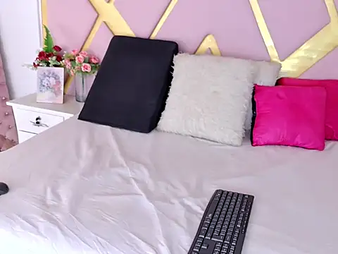 TiffannyValentine online show from 18, 4, 2026