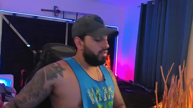 Snapshot of ostin-big21 chatting on 8, 4, 2026 ostin-big21 online show from 8, 4, 2026