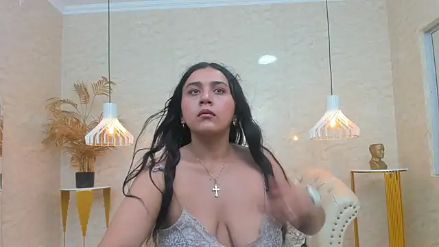 Lunaa Abril online show from 5, 3, 2026