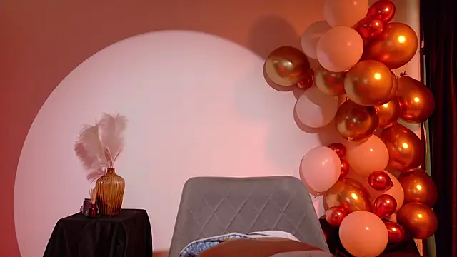 Mia Benett  online show from 10, 6, 2026