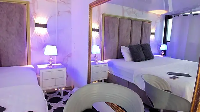 marthinafox  online show from 5, 3, 2026