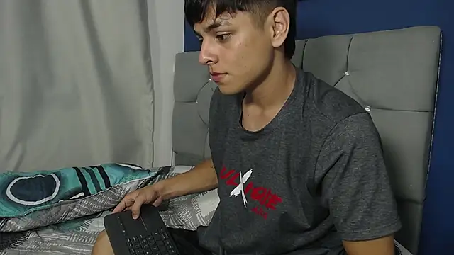 Logan Jhonson19 online show from 24, 4, 2026