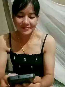 Snapshot of rinrin7700 chatting on 7, 5, 2026 rinrin7700 online show from 7, 5, 2026