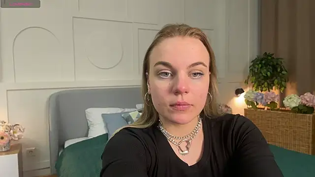 Glow Margo online show from 3, 3, 2026