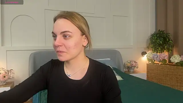 Glow Margo online show from 13, 3, 2026