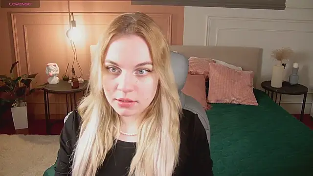 Glow Margo online show from 23, 4, 2026