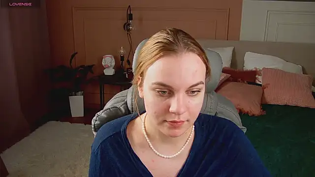 Glow Margo online show from 24, 4, 2026