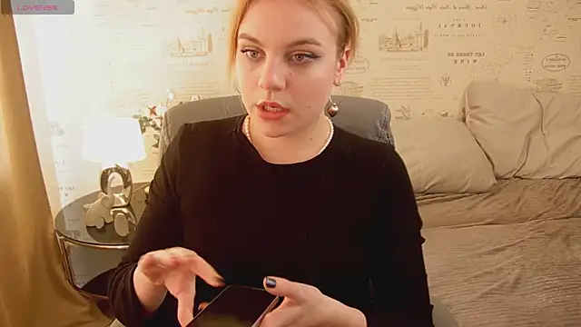 Glow Margo online show from 6, 6, 2026