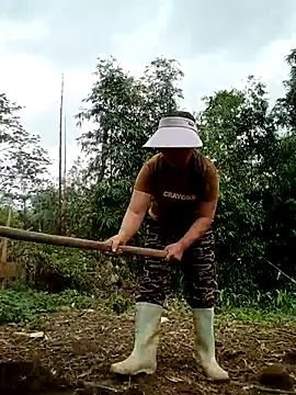 lyly sexx online show from 27, 4, 2026