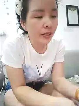 Snapshot of Ivy_Trix2 chatting on 24, 6, 2026 Ivy Trix2 online show from 24, 6, 2026