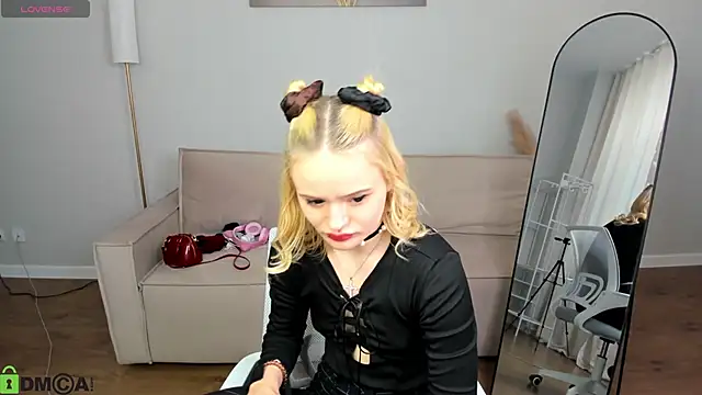 Tessa Ashe online show from 13, 4, 2026