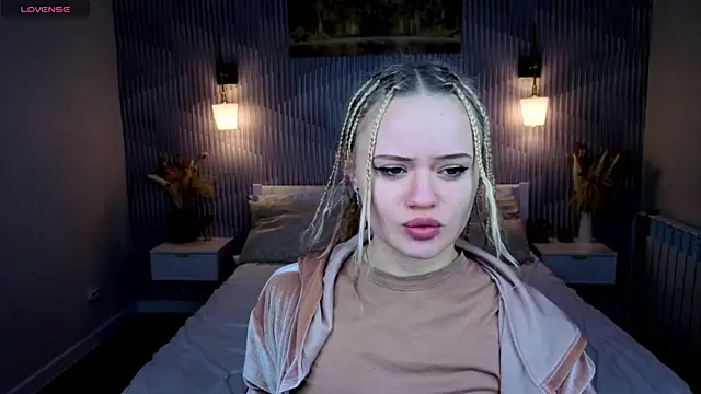 Tessa Ashe online show from 22, 4, 2026
