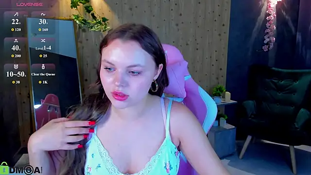 Snapshot of serinella_ chatting on 28, 7, 2026 serinella online show from 28, 7, 2026